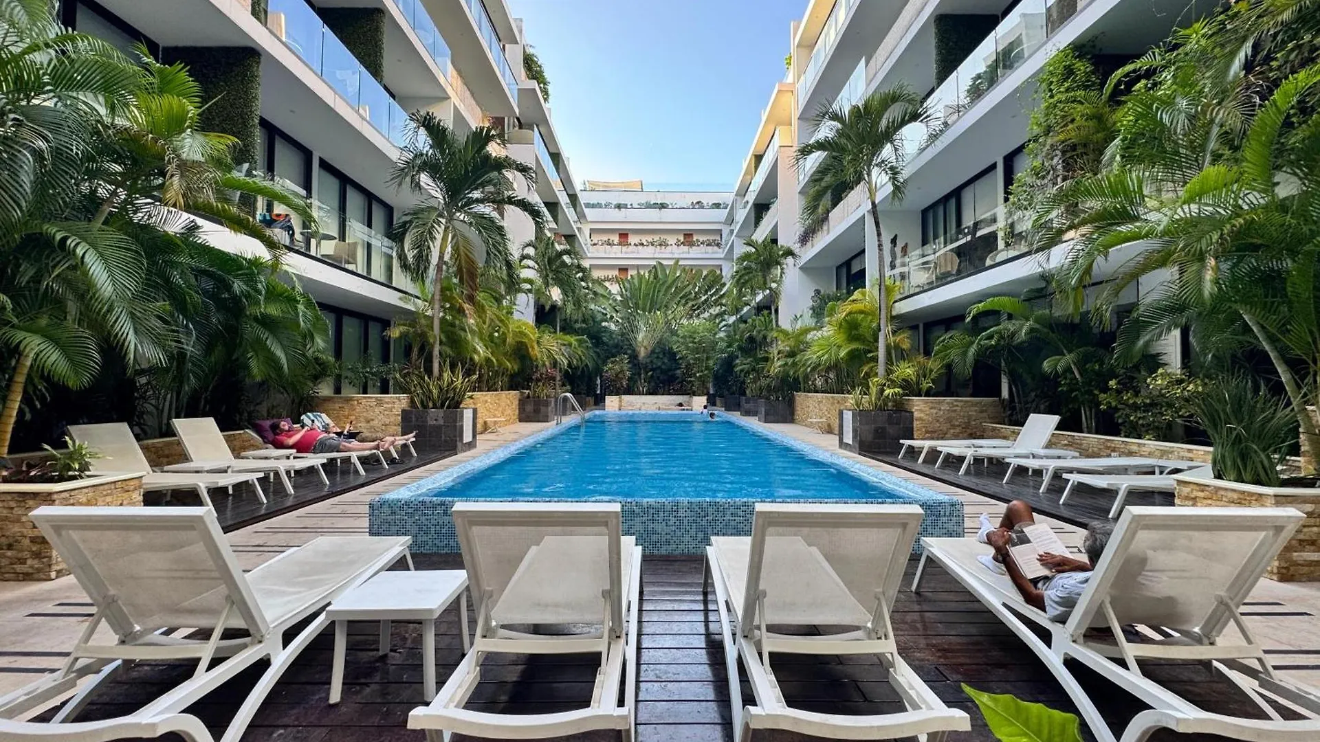 Lux Condo Center- Rooftop Sea View-Fast Wi-Fi Playa del Carmen Mexico
