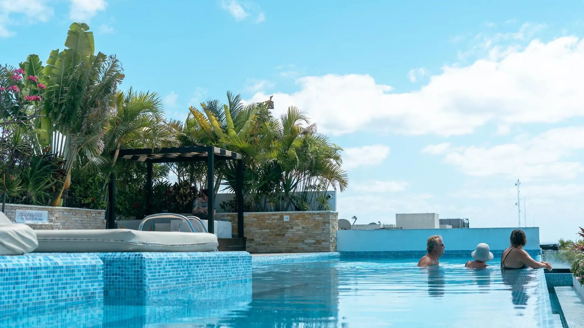 Lux Condo Center- Rooftop Sea View-Fast Wi-Fi Playa del Carmen