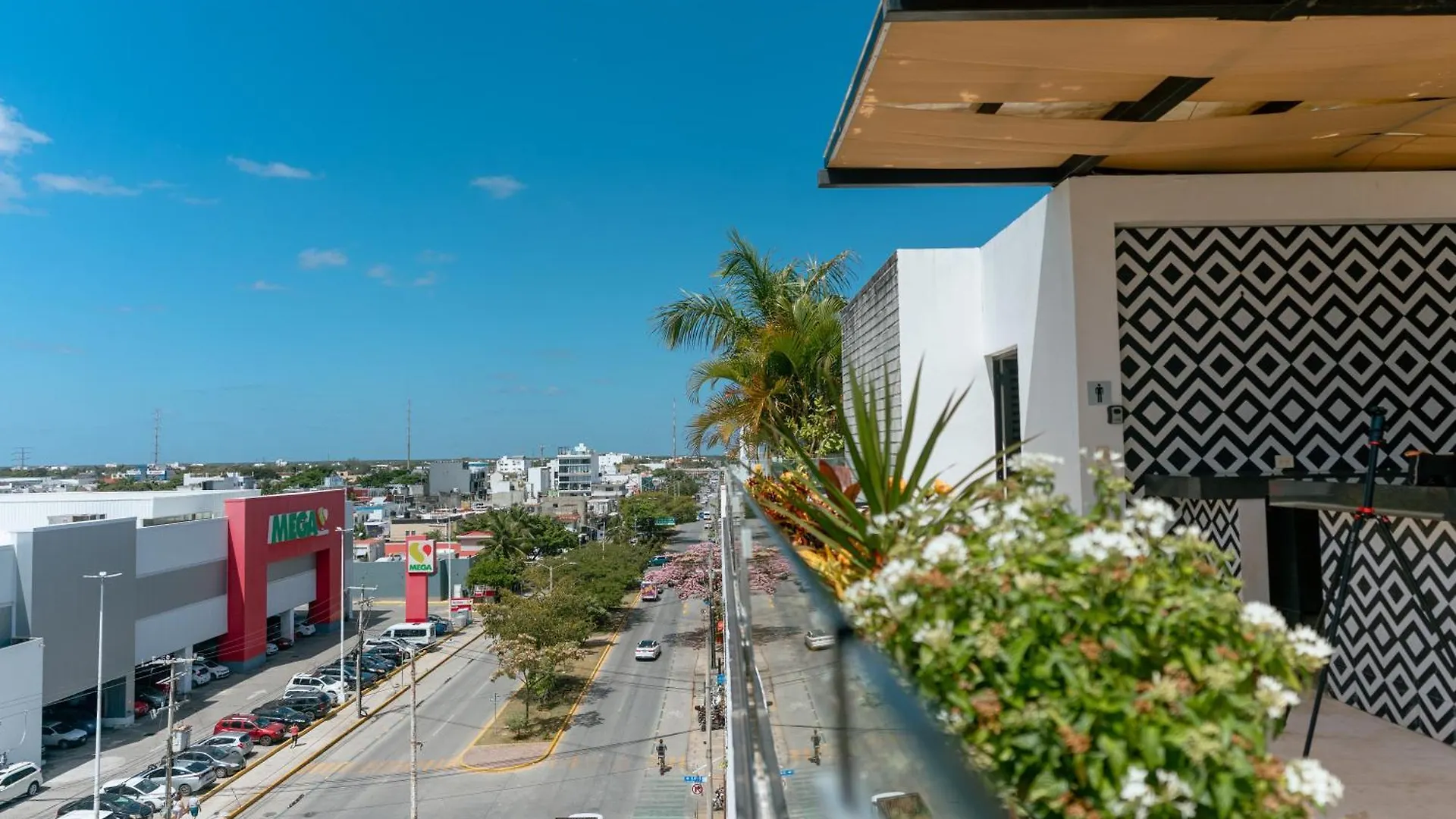 Lux Condo Center- Rooftop Sea View-Fast Wi-Fi Playa del Carmen Apartment