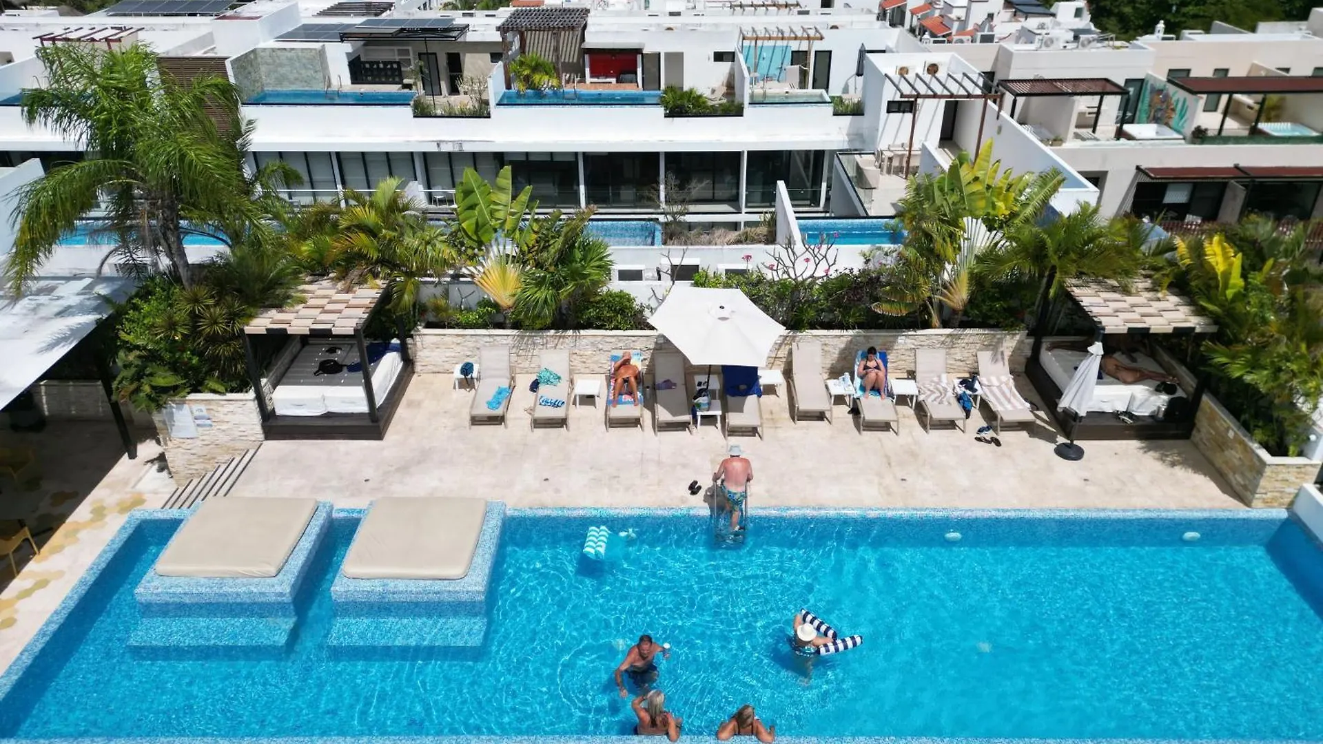 1Br Luxury Loft - 2 Pools - Gym -Near Beach 普拉亚卡门